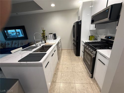 unit-401-4525 Dean Martin Dr, Las Vegas, NV, 89103-8103 | Card Image