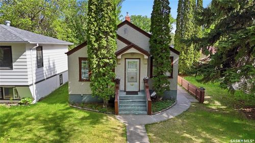 525 5th St E, Saskatoon, SK, S7H1G2 | Card Image