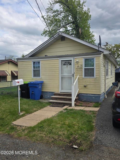 17 Birchwood Dr, Keyport, NJ, 07735-6123 | Card Image