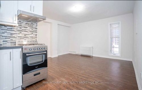 103-70 Melbourne Ave, Toronto, ON, M6K1K7 | Card Image