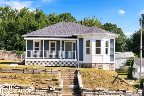 1100 Division St, Burlington, IA, 52601-5439 | Card Image