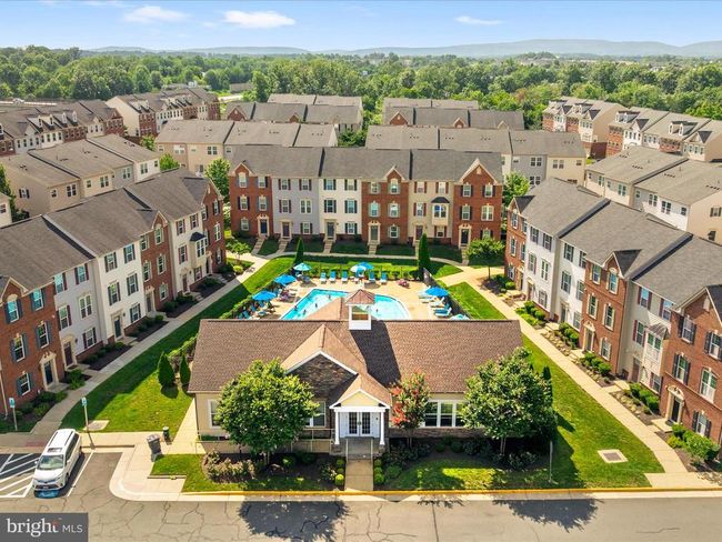 7022 Mongoose Trl, Townhouse with 3 bedrooms, 4 bathrooms and null parking in GAINESVILLE VA | Image 45