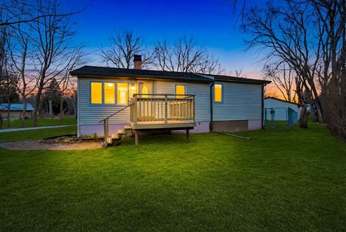 11108 82nd St, Pleasant Prairie, WI, 53158-1215 | Card Image