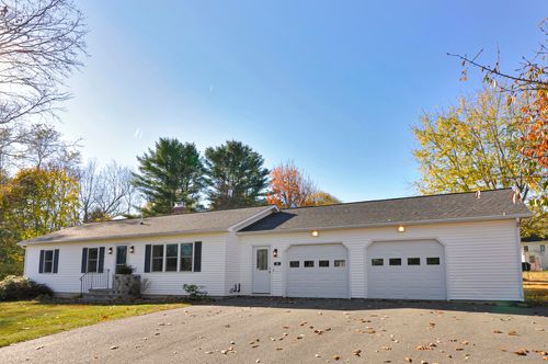 15 Carriage Lane, Hampden, ME, 04444 | Card Image