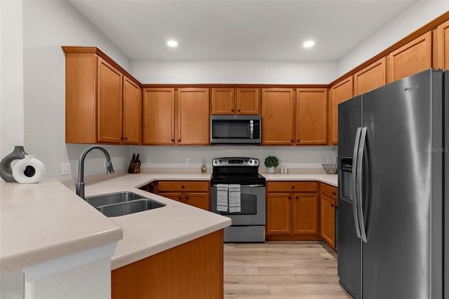 11819 Tempest Harbor Loop, House other with 3 bedrooms, 2 bathrooms and null parking in VENICE FL | Image 8