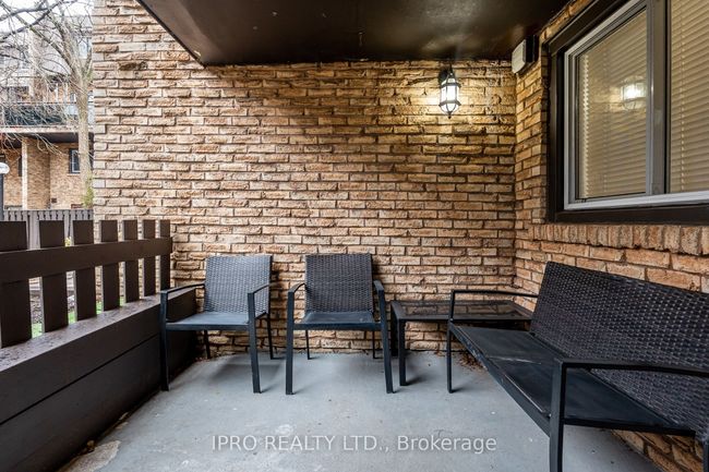 61 - 130 Ling Rd, Condo with 4 bedrooms, 2 bathrooms and 1 parking in Toronto ON | Image 7