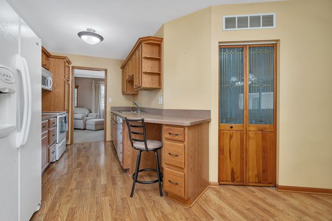 1713 Innercircle Dr, House other with 3 bedrooms, 1 bathrooms and 6 parking in Crest Hill IL | Image 14