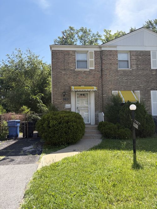 9815 S Clyde Avenue, Chicago, IL, 60617 | Card Image