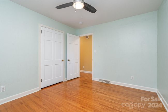 Secondary bedroom #2 | Image 20