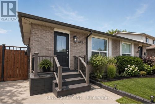 2613 Carissa Ave, Windsor, ON, N8R2J8 | Card Image