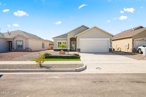 13932 Sky Harbor Ave, Horizon City, TX, 79928-5435 | Card Image