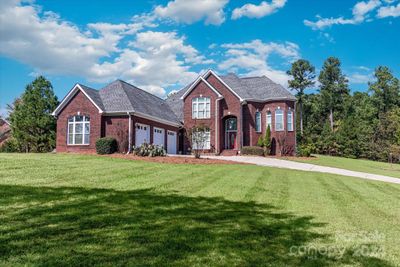 2621 Pine Point Drive, House other with 4 bedrooms, 3 bathrooms and null parking in York SC | Image 1