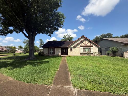 7718 Lacy Hill Dr, Houston, TX, 77036-6034 | Card Image