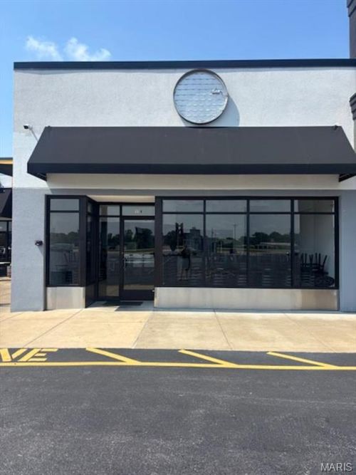 113 Eastgate Plz, East Alton, IL, 62024-1076 | Card Image