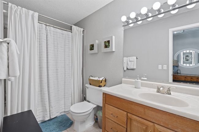 111 Comanche Pt, Townhouse with 3 bedrooms, 2 bathrooms and 2 parking in Point Venture TX | Image 20