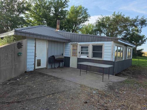 17086 114th Rd, Hoyt, KS, 66440-9053 | Card Image