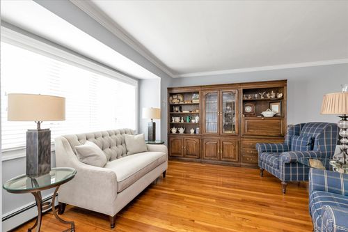 2511 Legion St, Bellmore, NY, 11710-4918 | Card Image