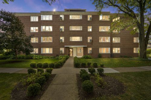 apt-3se-7204 Oak Ave, River Forest, IL, 60305-1950 | Card Image