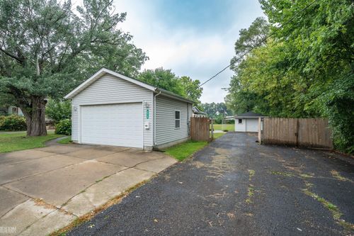 3519 Dallas Ave, Warren, MI, 48091-3439 | Card Image