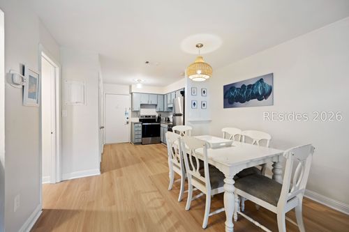 16l-45 Folly Field Rd, Hilton Head Island, SC, 29928-5490 | Card Image