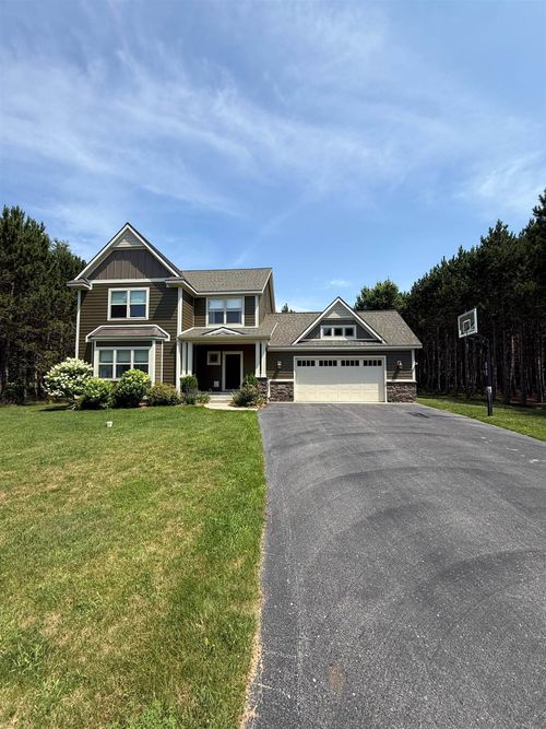 10468 Fencepost Ln, Traverse City, MI, 49685-7486 | Card Image