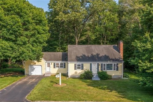 1 Winter Dr, Seekonk, MA, 02771-3321 | Card Image