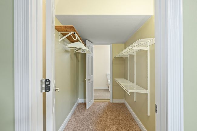 Walk-in Closet | Image 36