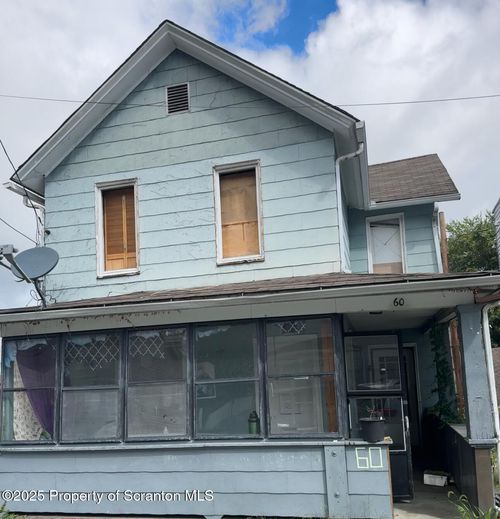 60 Mill St, Pittston, PA, 18640-1925 | Card Image