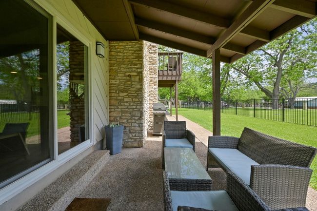 2503 Manana St, House other with 3 bedrooms, 3 bathrooms and 4 parking in Austin TX | Image 9