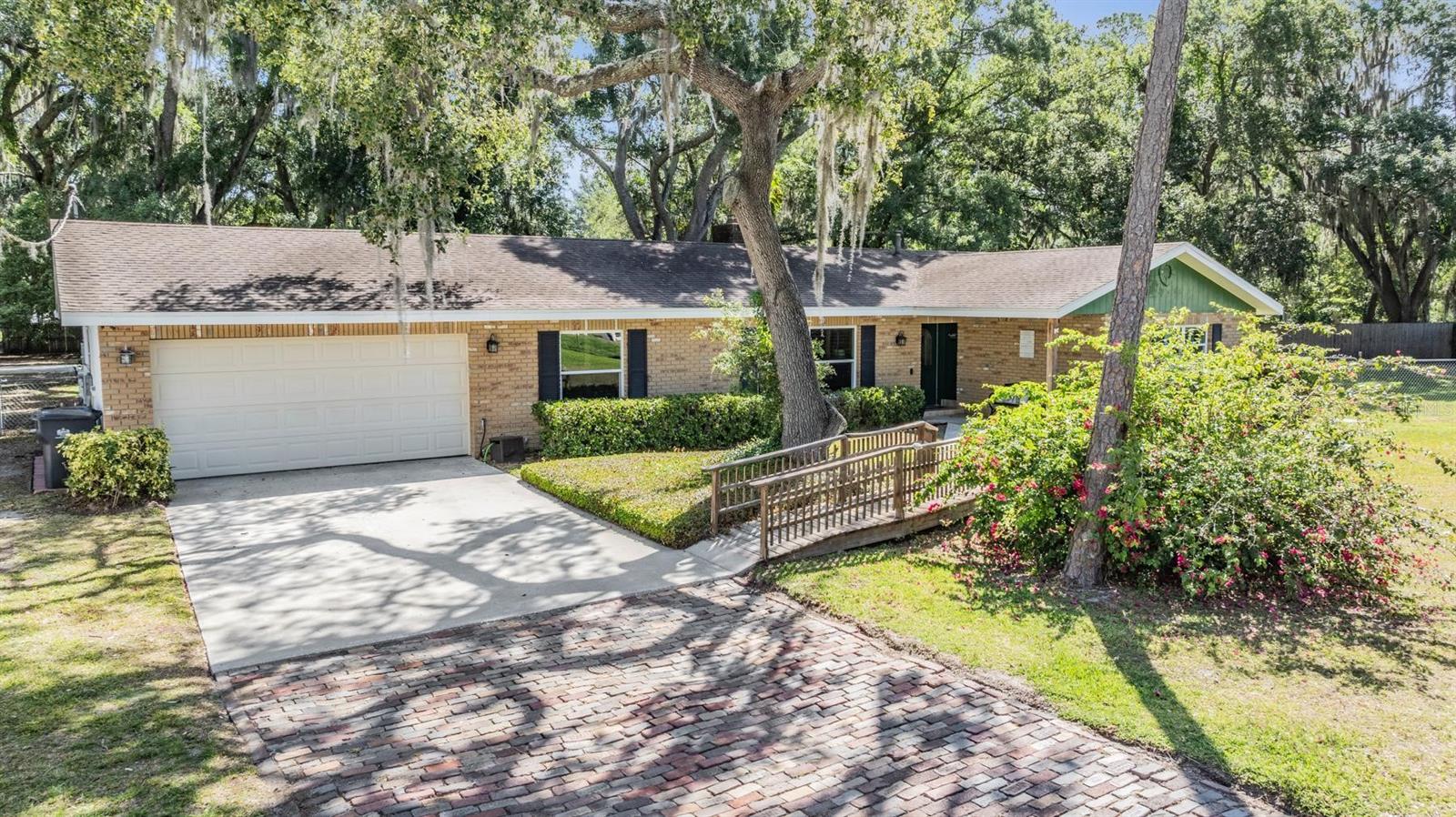Amaya Ct, Brandon, FL 33511