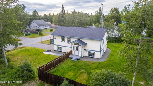 304 Linwood Ln, Kenai, AK, 99611-8115 | Card Image