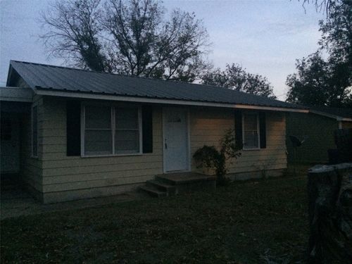417 Stephens St, Clyde, TX, 79510-4435 | Card Image