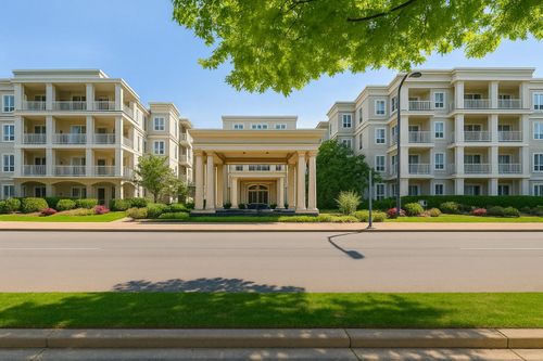 343-3098 Guildford Way, Coquitlam, BC, V3B7W8 | Card Image