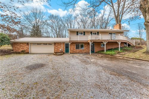 679 Latonka Dr, Mercer, PA, 16137-9731 | Card Image
