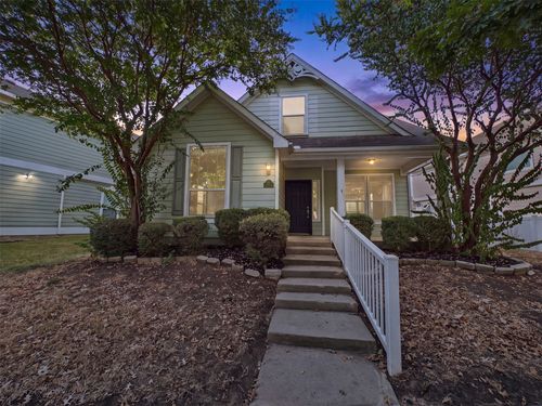 1016 Oakcrest Dr, Providence Village, TX, 76227-8502 | Card Image