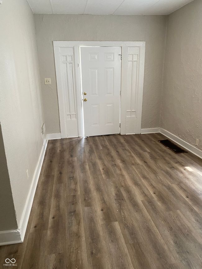 APT-1 - 1234 S Sheffield Ave, Condo with 2 bedrooms, 1 bathrooms and null parking in Indianapolis IN | Image 4