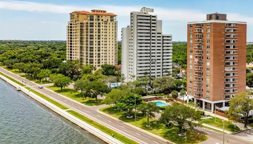 12b-4015 Bayshore Blvd, TAMPA, FL, 33611-1700 | Card Image