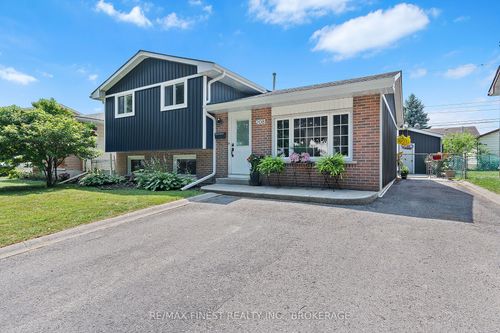 208 Sutherland Dr, Kingston, ON, K7K5X7 | Card Image