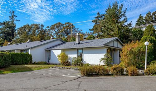 13-4140 Interurban Rd, Victoria, BC, V8Z6W7 | Card Image
