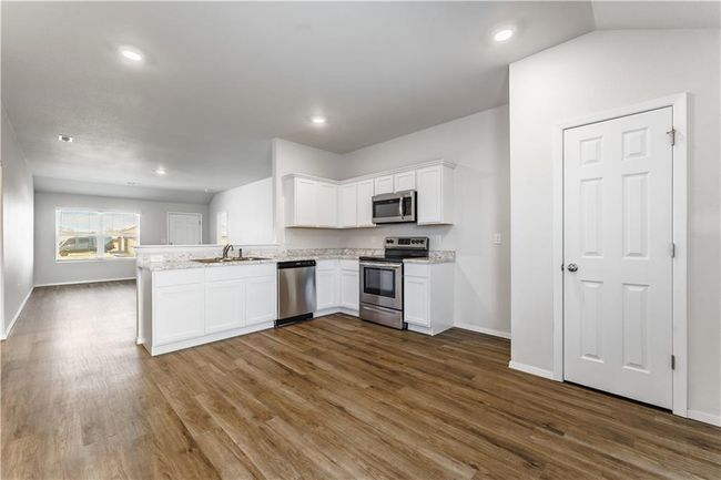 2805 N Will St, House other with 4 bedrooms, 2 bathrooms and null parking in Siloam Springs AR | Image 4