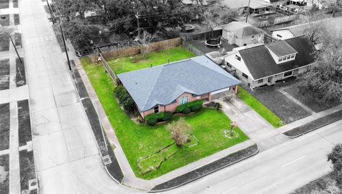330 E Edgebrook Dr, Houston, TX, 77034-1404 | Card Image
