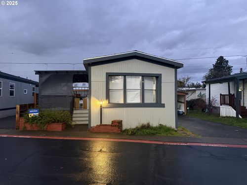 37-8951 Se Fuller Rd, Happy Valley, OR, 97086-3650 | Card Image