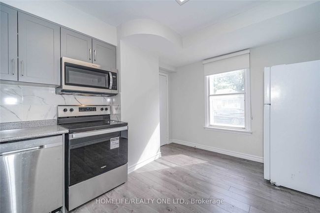 MAIN - 104 Benson Ave, House other with 2 bedrooms, 1 bathrooms and null parking in Toronto ON | Image 18