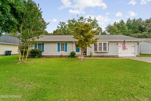 805 Deblea Ct, Jacksonville, NC, 28546-5922 | Card Image
