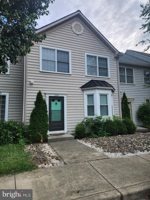 239 Morningside Dr, FALLING WATERS, WV, 25419-4055 | Card Image