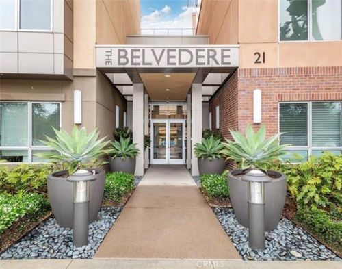 102-21 Gramercy, Irvine, CA, 92612-0008 | Card Image