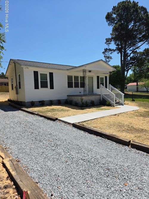 112 Hillview St, Candor, NC, 27229-9668 | Card Image