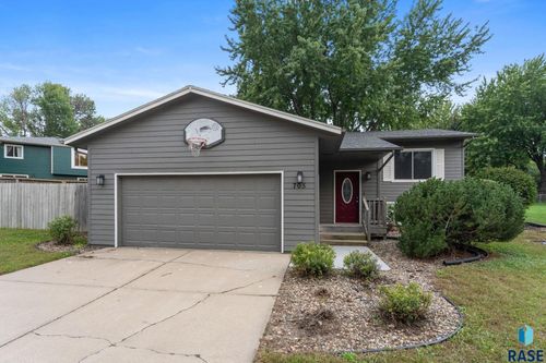 705 N Montgomery Ct, Sioux Falls, SD, 57103-6608 | Card Image