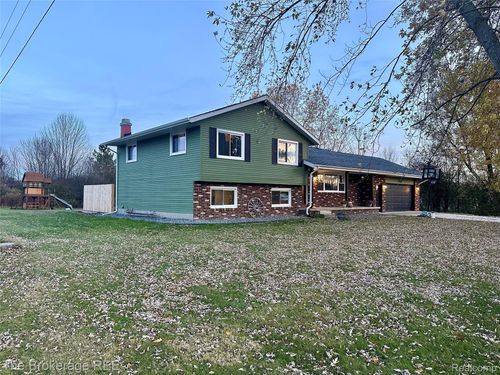 2257 S Oak Rd, Davison, MI, 48423-9152 | Card Image