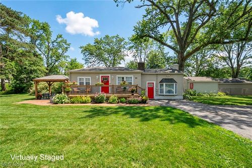 99 Meadowridge Rd, Mogadore, OH, 44260-1055 | Card Image